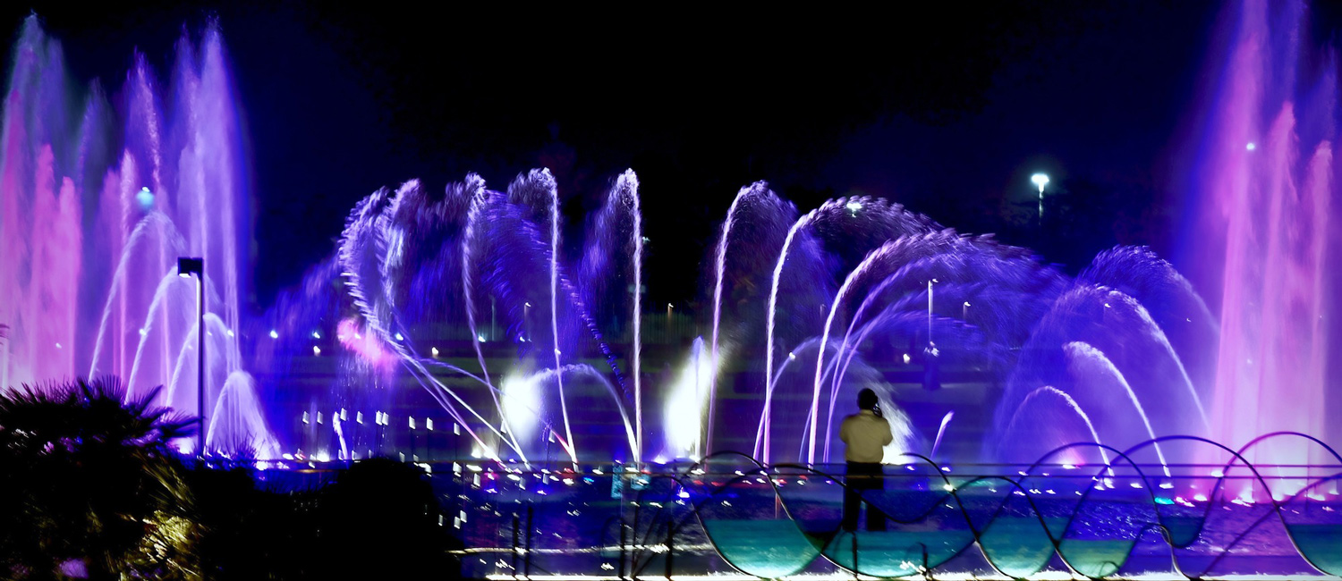 AL SHAHEED PARK, spectacle aquatique par Crystal