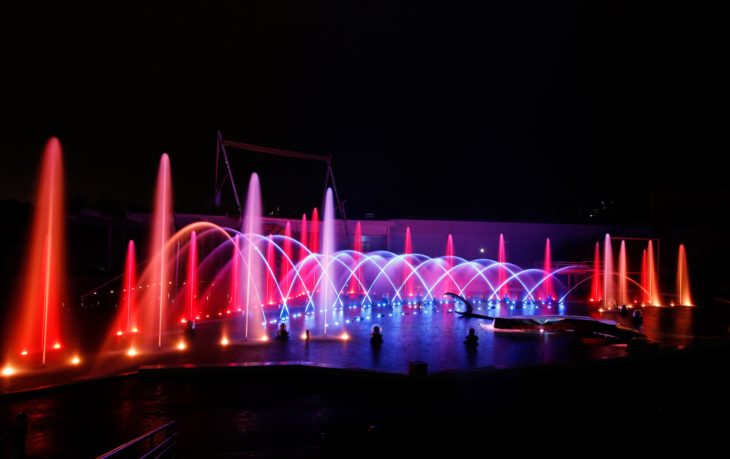 Show aquatique par Crystal pour le Cirque du soleil