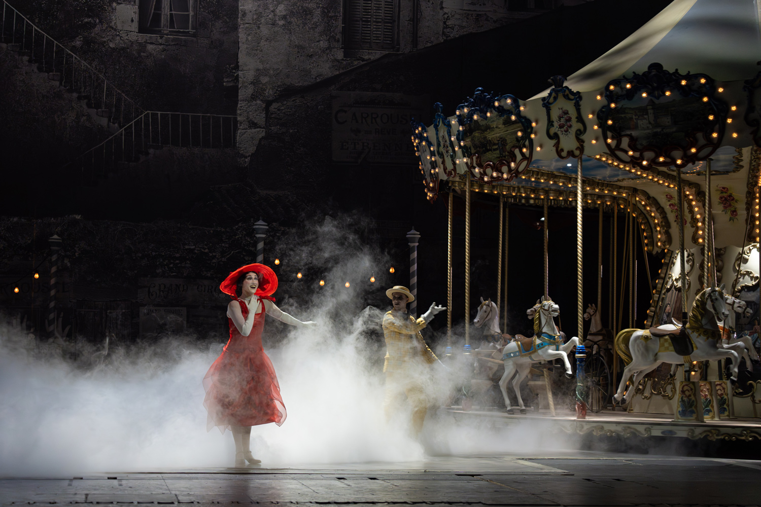 Brouillard et pluie créés par Crystal pour le Puy du Fou