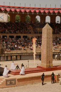 Puy du Fou le signe du triomphe crée par CRYSTAL, créateur d'événements