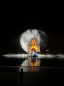 Show aquatique avec écrans d'eau réalisés par les équipes d'experts de Crystal