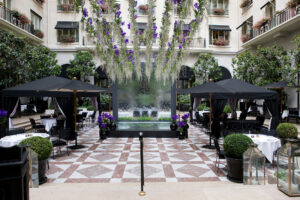 Cascades et Murs d'eau créés par les équipes d'experts de Crystal