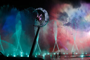 Photo d'un spectacle aquatique avec des jets robotisés réalisé par Crystal