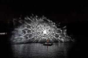 Show aquatique avec écrans d'eau réalisés par les équipes d'experts de Crystal