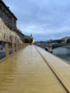 Miroirs d'eau créés par Crystal pour les jeux olympiques de Paris 2024