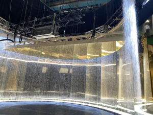 Photo d'un spectacle aquatique avec des rideaux d'eau réalisé par Crystal