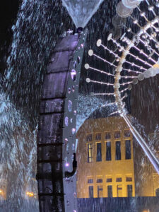 Bras mécaniques pour show aquatiques réalisés par Crystal