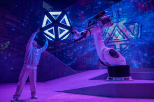 Bras mécaniques pour le futuroscope réalisés par Crystal