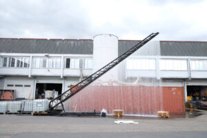 Bras mécaniques pour show aquatiques réalisés par Crystal