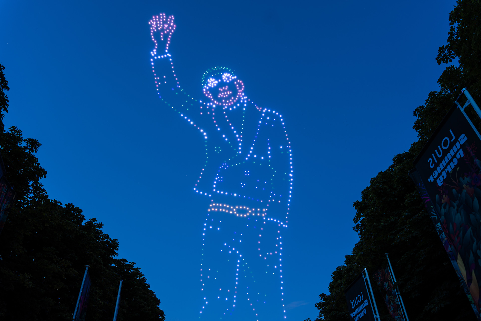 LVMH - Summer Party Drone Show - crystal