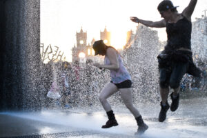 HELLFEST - Pixel Fall Water Curtain - Hellfest Festival - Crystal