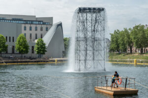 Ville de Strasbourg - Giant Waterfall - Crystal