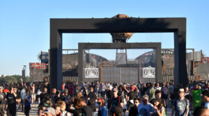 HELLFEST - Pixel Fall Water Curtain - Hellfest Festival - Crystal