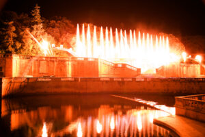 Ville de Nimes - Water & Fire Show - Crystal