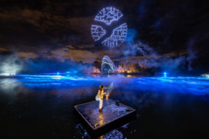 Spectacle aquatique de drones par Crystal