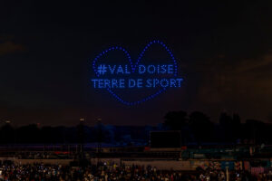 Spectacle de drones par Crystal, réalisation de textes