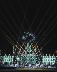 monumental tour CRYSTAL DRONES