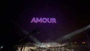 show de drones crée par CRYSTL DRONES pour TF1, créateur d'événement.