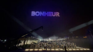 show de drones crée par CRYSTL DRONES pour TF1, créateur d'événement.