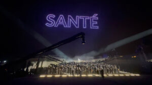 show de drones crée par CRYSTL DRONES pour TF1, créateur d'événement.