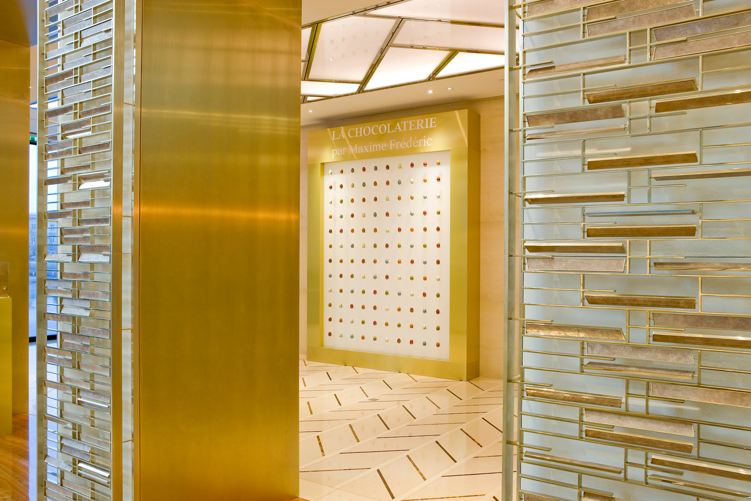 HOTEL CHEVAL BLANC - Easter Scenography by Crystal