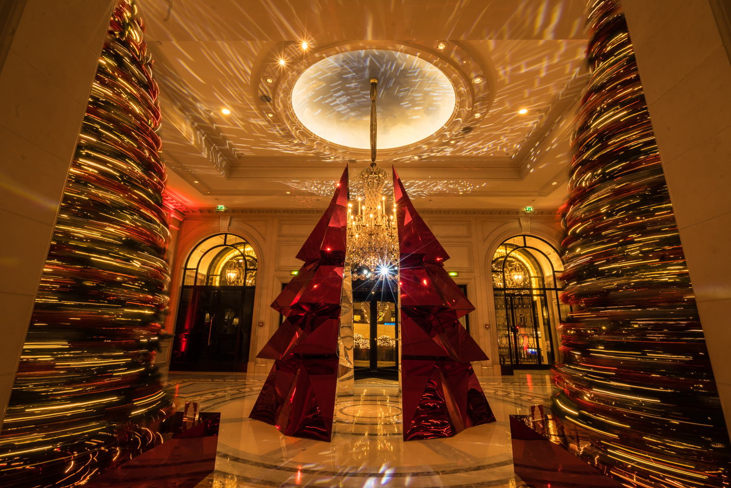FOUR SEASONS - GEORGE V - Christmas Scenography