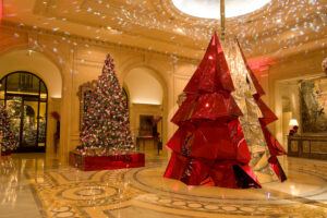 FOUR SEASONS - GEORGE V - Christmas Scenography