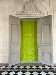 GANNI - Cubic Seating Elements - CRYSTAL