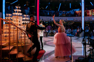 CIRQUE ELOIZE - CRYSTAL