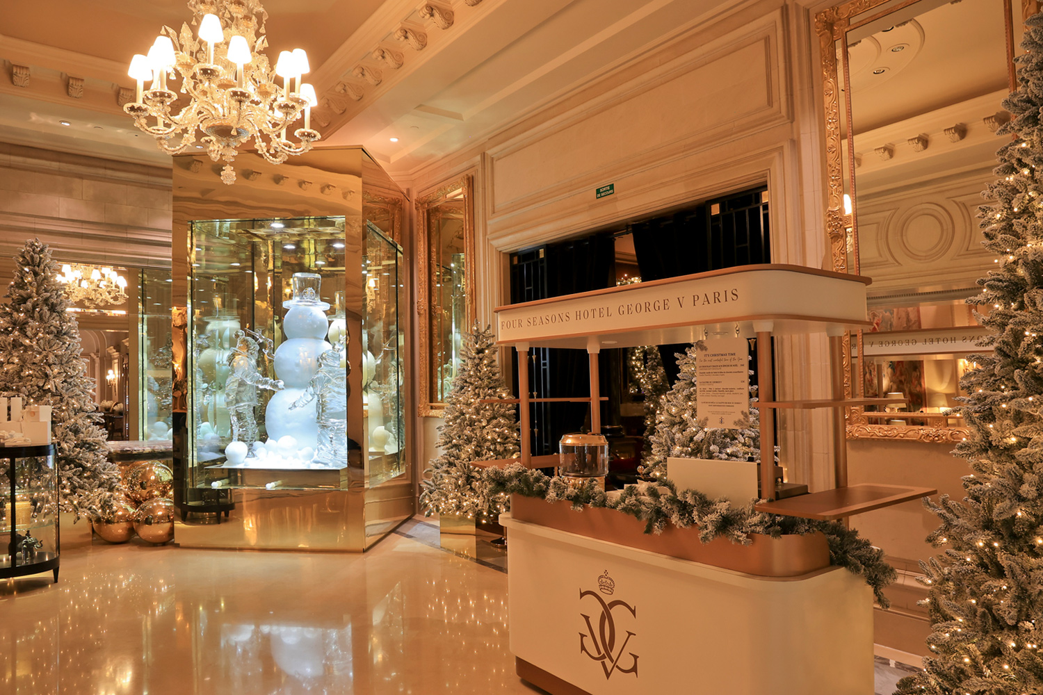 FOUR SEASONS - GEORGE V - Christmas Winter Wonderland for Jeff Leatham