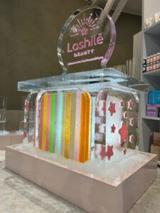 LASHILÉ - Ice Scenography by Crystal
