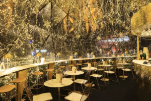 EIFFEL TOWER - Christmas Terrace Under a Golden Bubble for Umanis