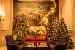FOUR SEASONS - GEORGE V - Christmas Scenography