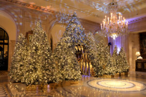 FOUR SEASONS - GEORGE V - Christmas Winter Wonderland for Jeff Leatham