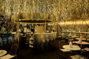 EIFFEL TOWER - Christmas Terrace Under a Golden Bubble for Umanis