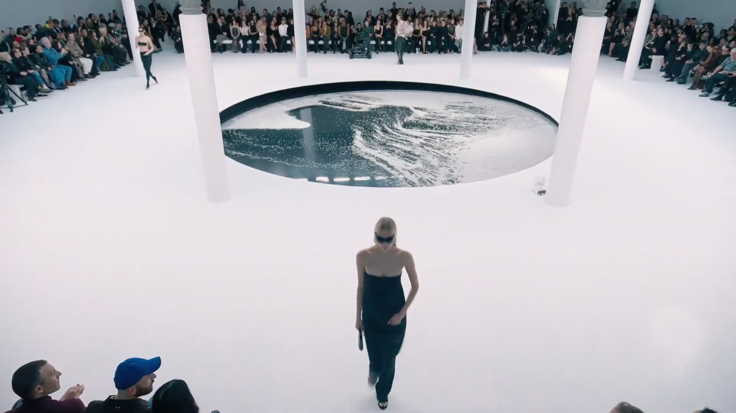 Défilé de mode de Courrèges - Crystal