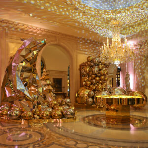 FOUR SEASONS - GEORGE V - Gold Christmas Scenography