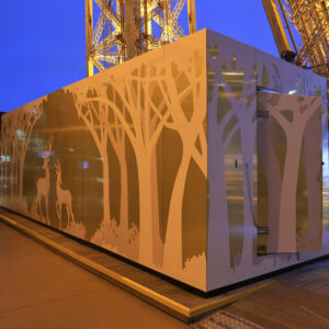 EIFFEL TOWER - Christmas Market decor Set Up by Crystal