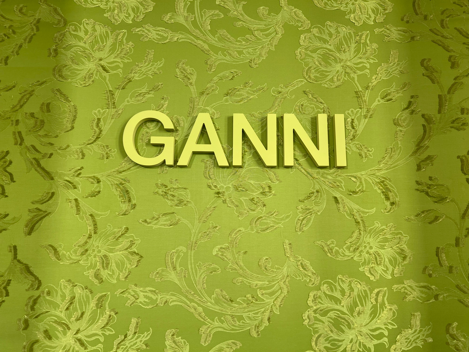 GANNI - Cubic Seating Elements - CRYSTAL