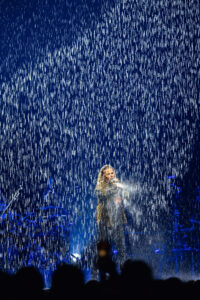 Pixel Fall créée par les équipes CRYSTAL pour le MANA TOUR USA, créateur d'événement.