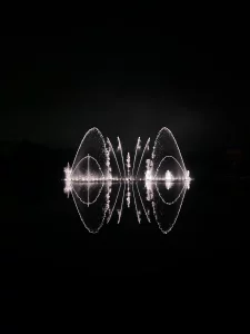 Écran d’eau, jets d'eau et effets de feu conçus par les équipes de CRYSTAL, pour Drayton Manor créateurs d'événements.