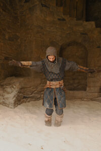 Effet de sable mouvant créé par les équipes de CRYSTAL pour le spectacle L’Épée du Roi Arthur au Puy du Fou, créateurs d'événement.