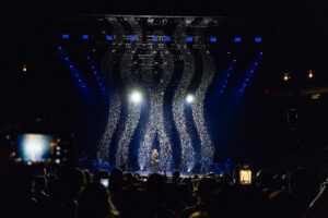 Pixel Fall créée par les équipes CRYSTAL pour le MANA TOUR USA, créateur d'événement.