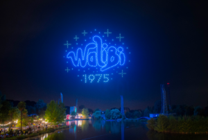 Spectacle de drones réalisé par les équipes de CRYSTAL pour les 50 ans de Walibi, créateurs d’émotions.