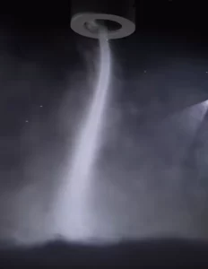 kid super defilé tornade crées par CRYSTAL créateur